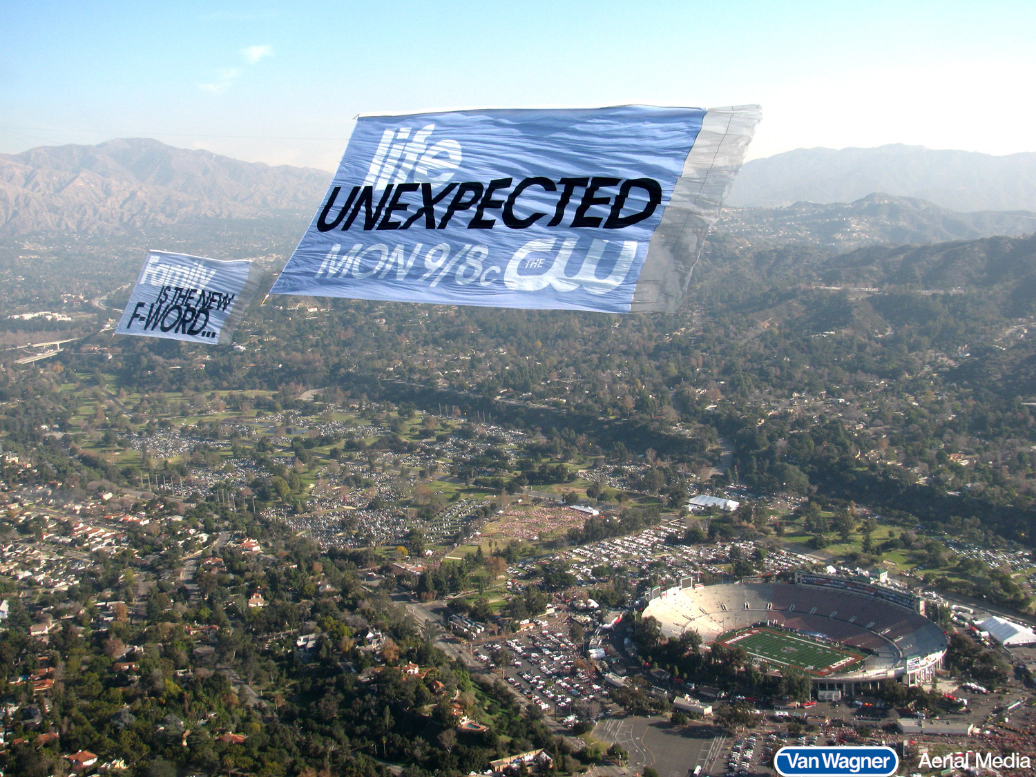 The Biggest Events For Aerial Advertising This Fall featured image