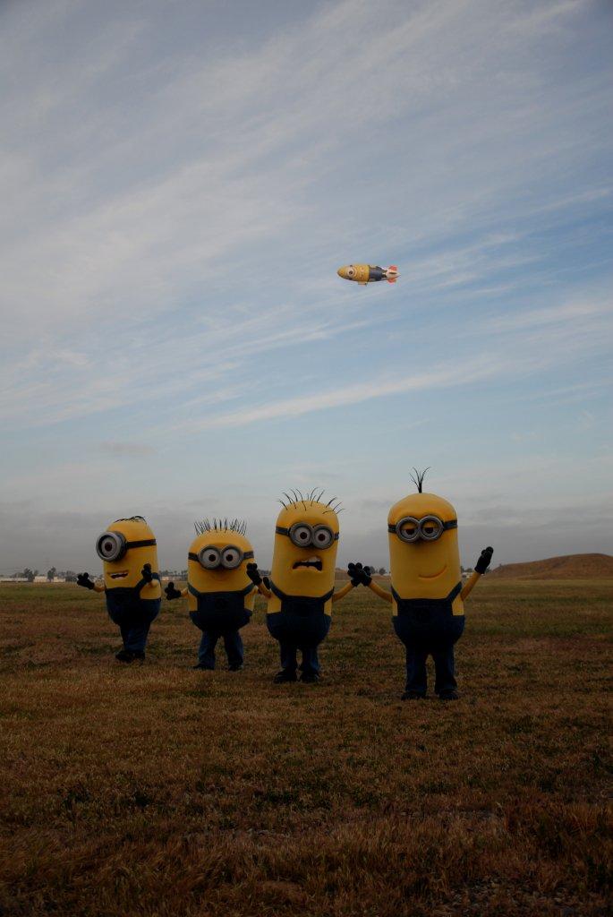 Despicablimp_and_Minions_2_Tustin_by_JB