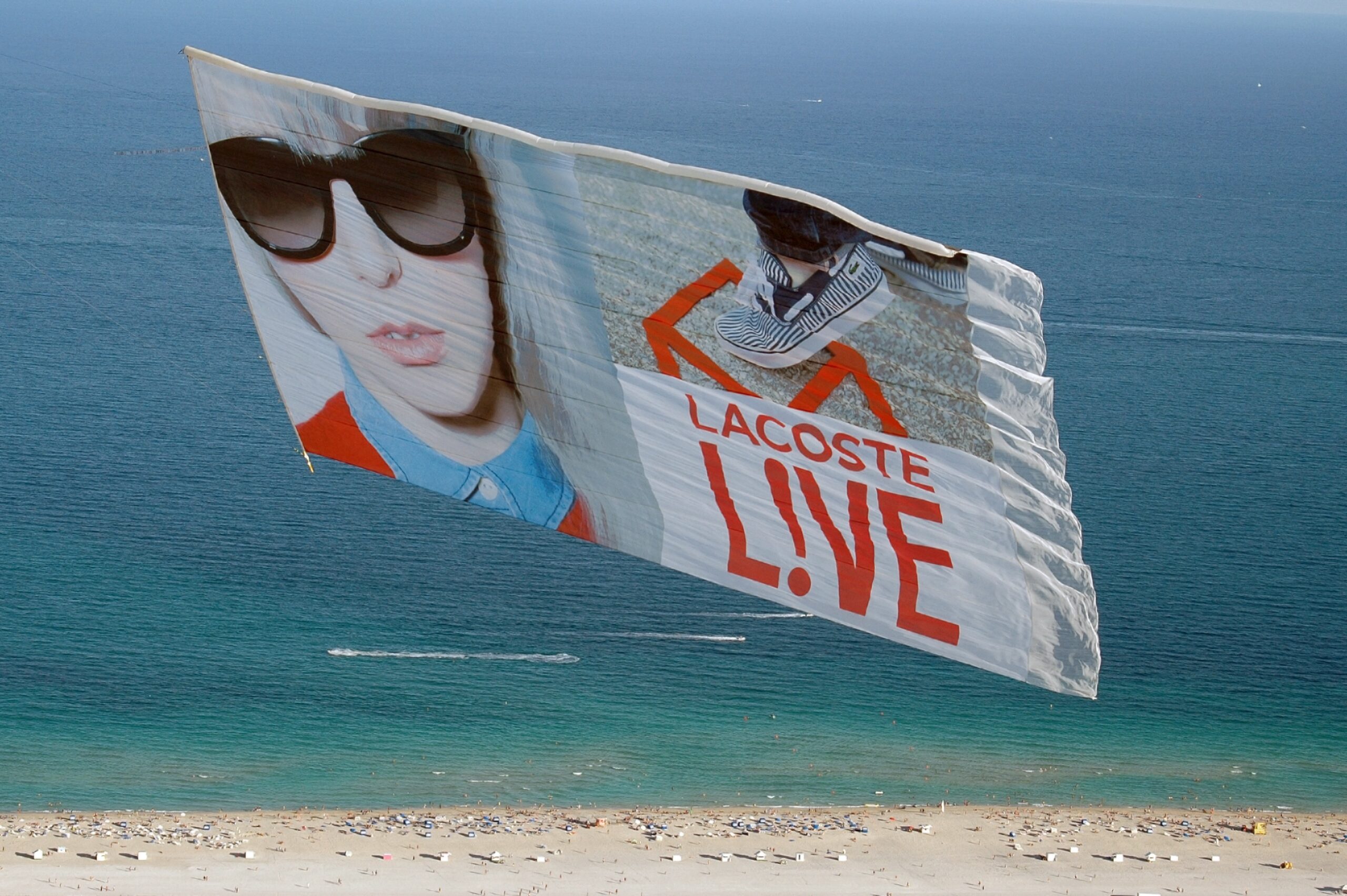 4 Top Reasons To Choose Beach Banner Advertising featured image
